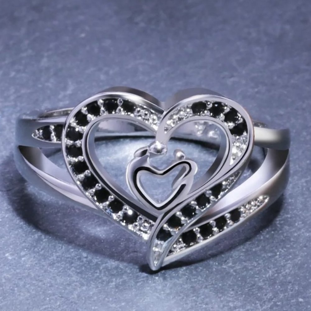 New Heart   925 Silver  Sapphire Ring - Picture 3 of 4